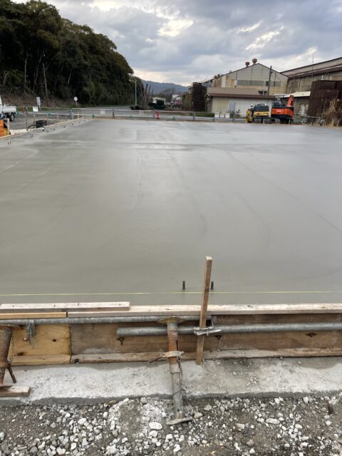 テント倉庫土間コンクリート工事